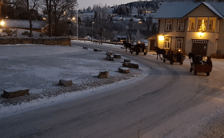 Kanefart på snøen til jul